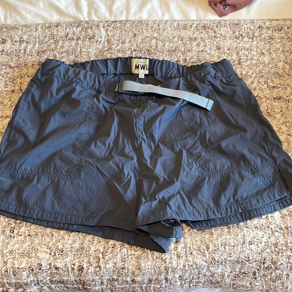 Madewell Nylon Cargo Shorts 🏔️